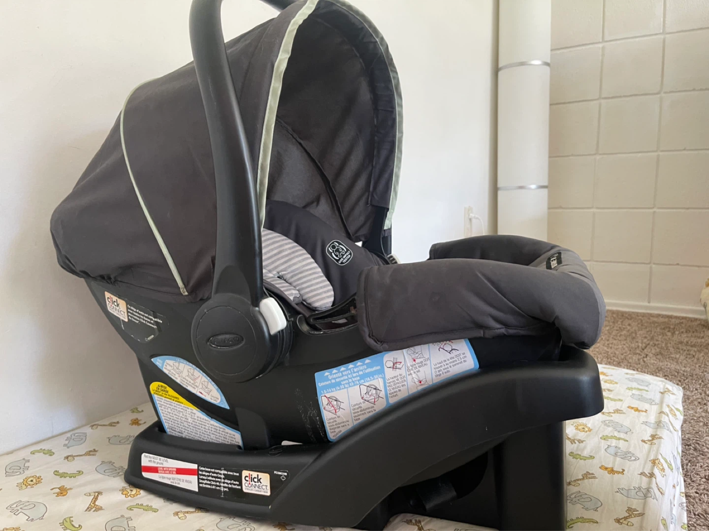 Graco SnugRide 30 Infant Car Seat