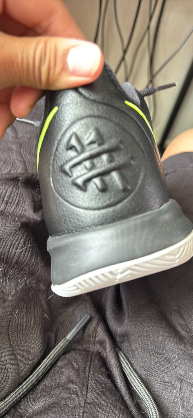 Nike Kyrie 3 GS Basketball Shoes - photo 5