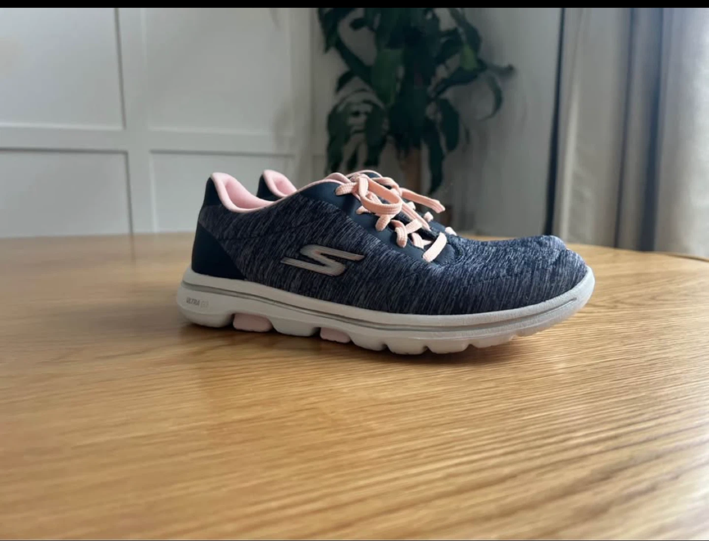 Skechers Go Walk 5 Navy Pink Women's Sneakers Size 6.5