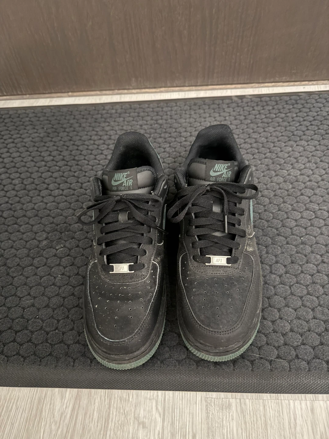 Worn Nike Air Force 1 Size 10 - photo 2