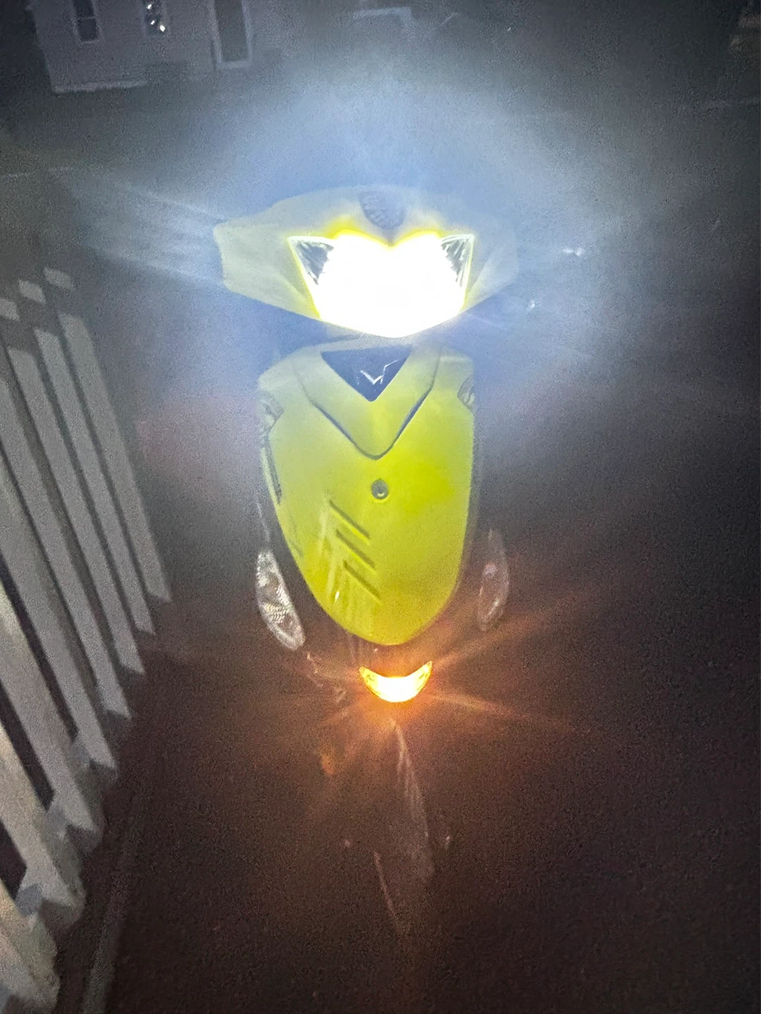ASCEND R2 50 Scooter - Yellow