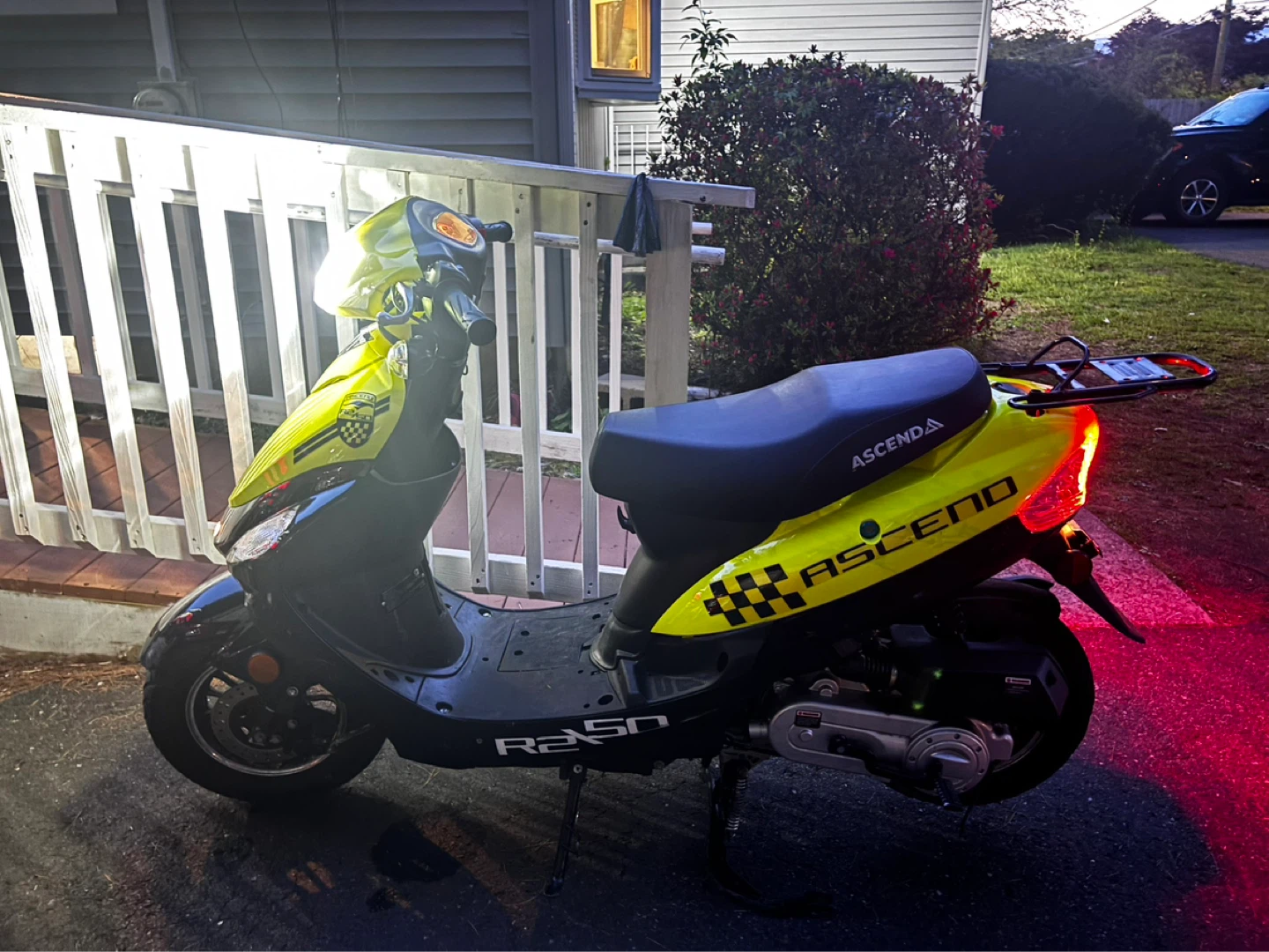 ASCEND R2 50 Scooter - Yellow - photo 3