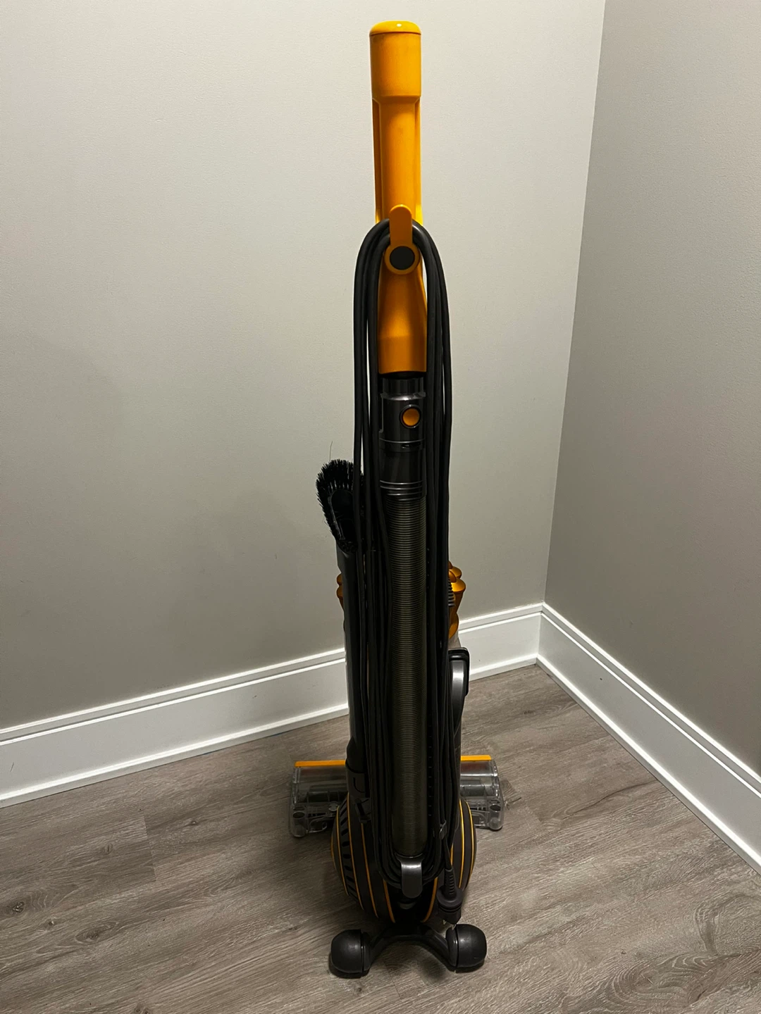 Dyson Multifloor 2 Vacuum - photo 2