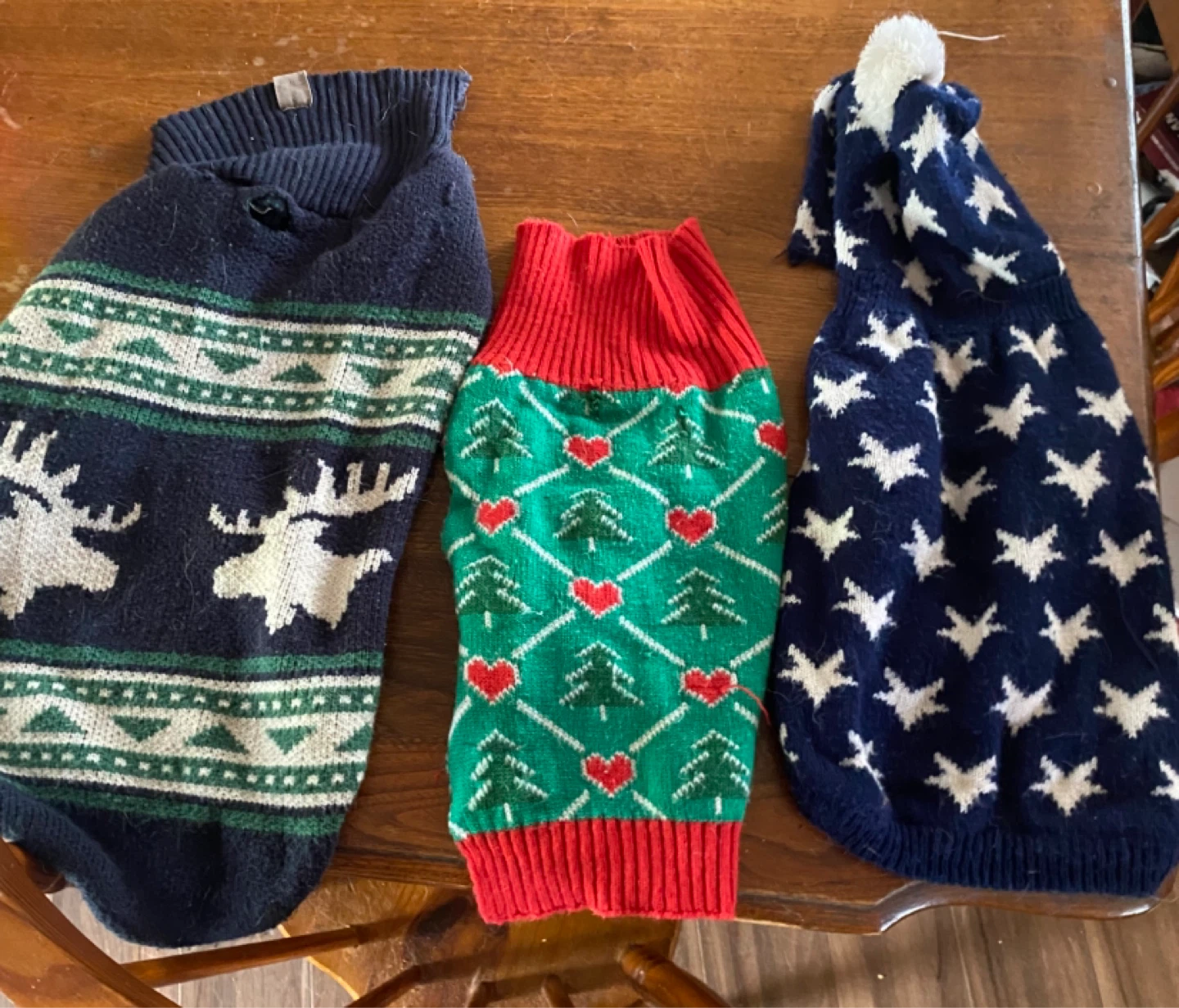 Three Dog Sweaters - Christmas Theme - photo 2
