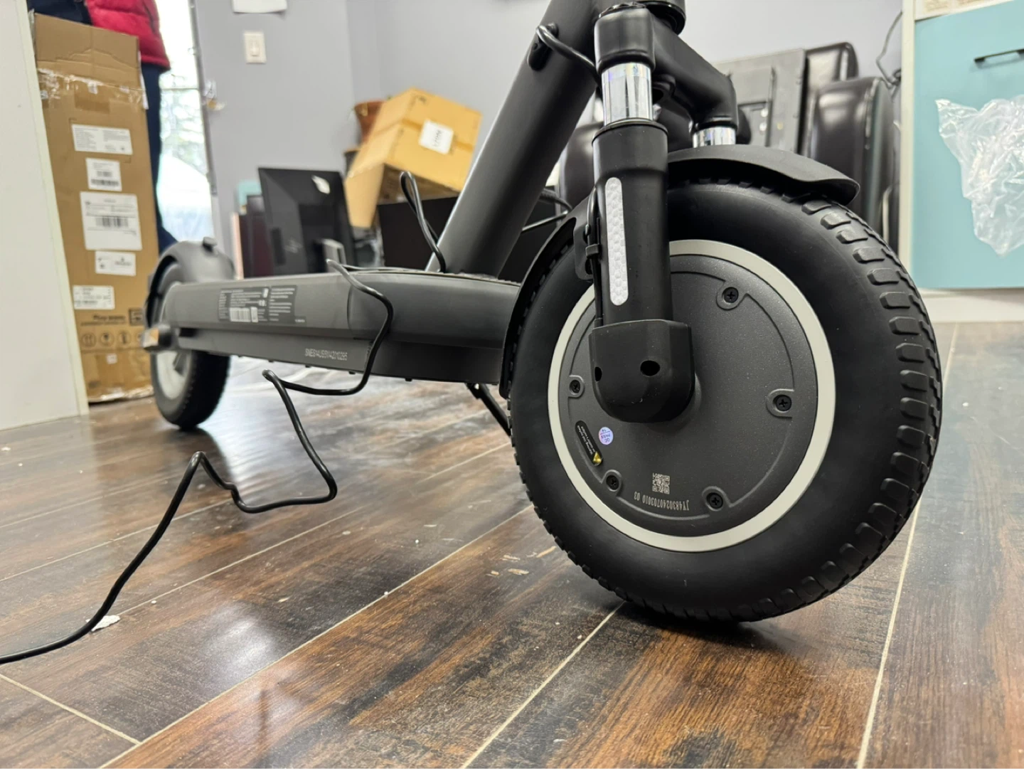 5TH WHEEL V40 Pro Electric Scooter - photo 3