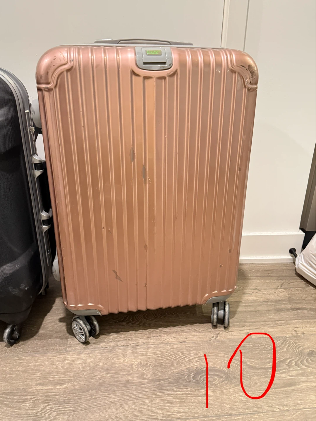 Black Hardside Spinner Luggage - photo 3