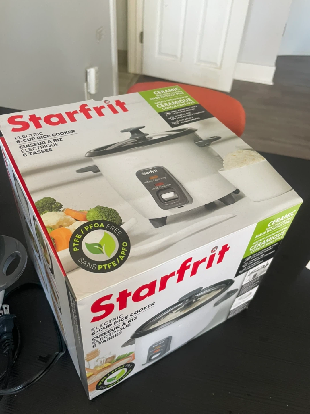 Starfrit Electric 6-Cup Rice Cooker - photo 2