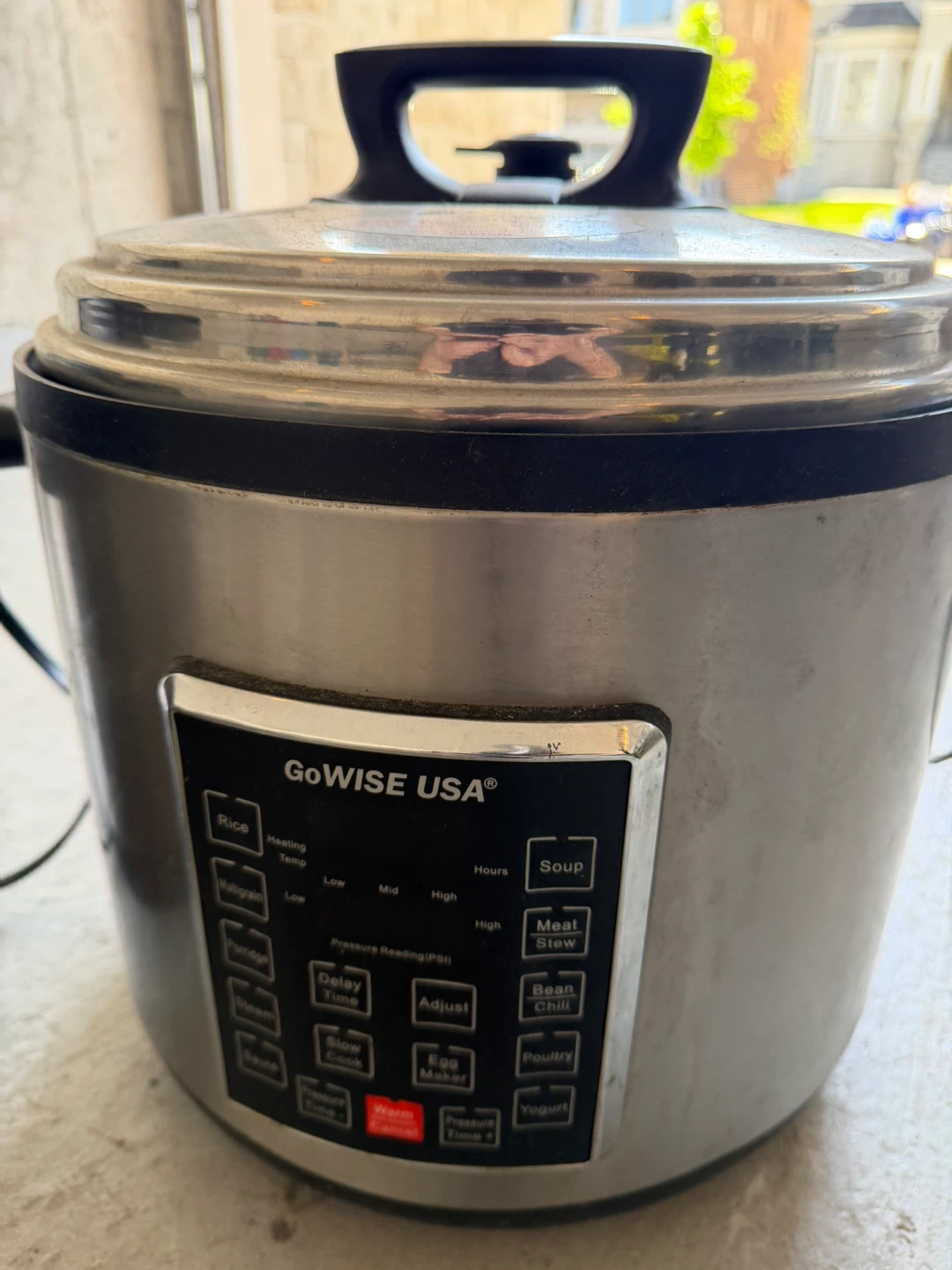 Instant Pot 6-in-1 and GoWISE Pressure Cooker - photo 3