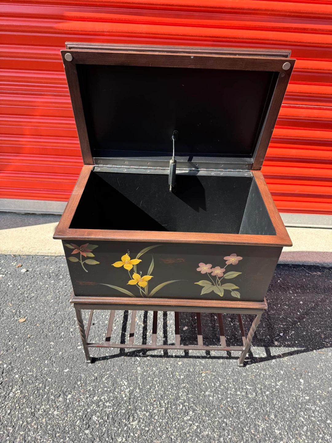 VTG Asian Style Wooden Trunk On Metal Base - photo 2