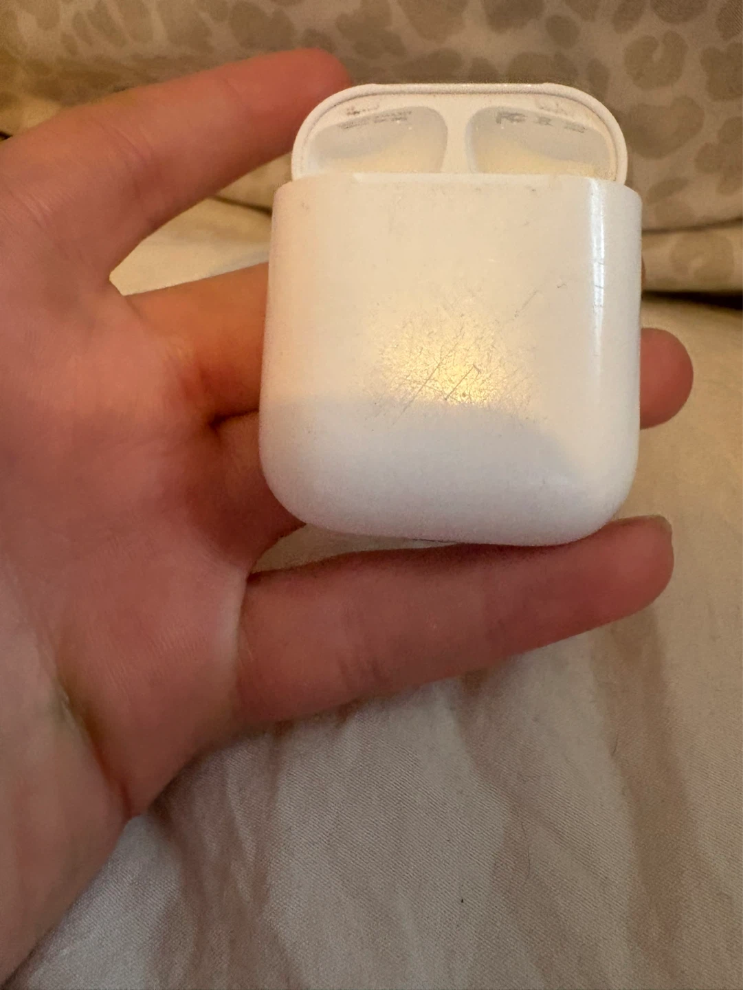 Apple AirPods (2nd Generation) - photo 3