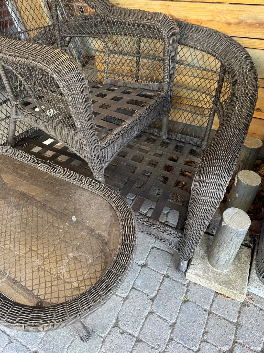 Wicker patio chair and coffee table set - photo 5