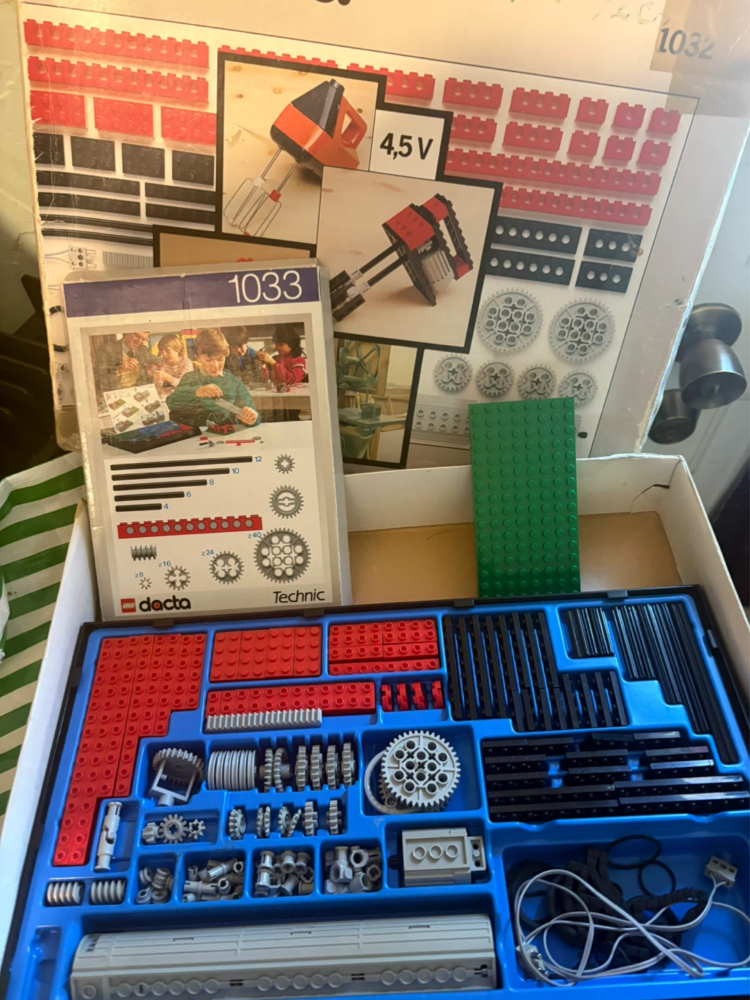 LEGO Technic Dacta 1033 Motorized Construction Set - photo 2