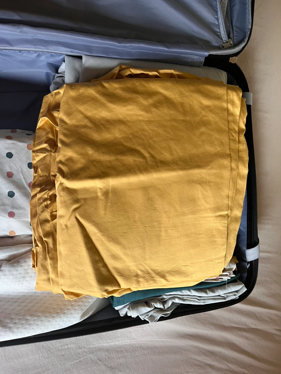 Set of 4 queen size Bed Sheets - Yellow, Polka Dot, Grey, Teal