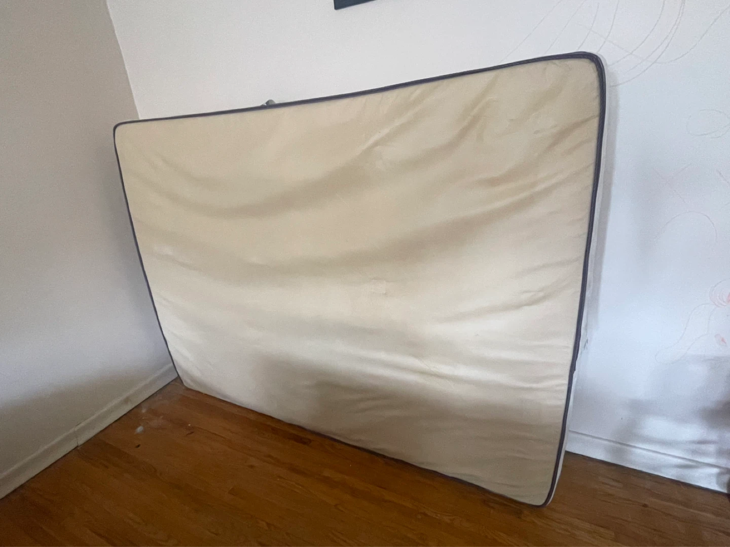 Free queen size mattress available for immediate pickup