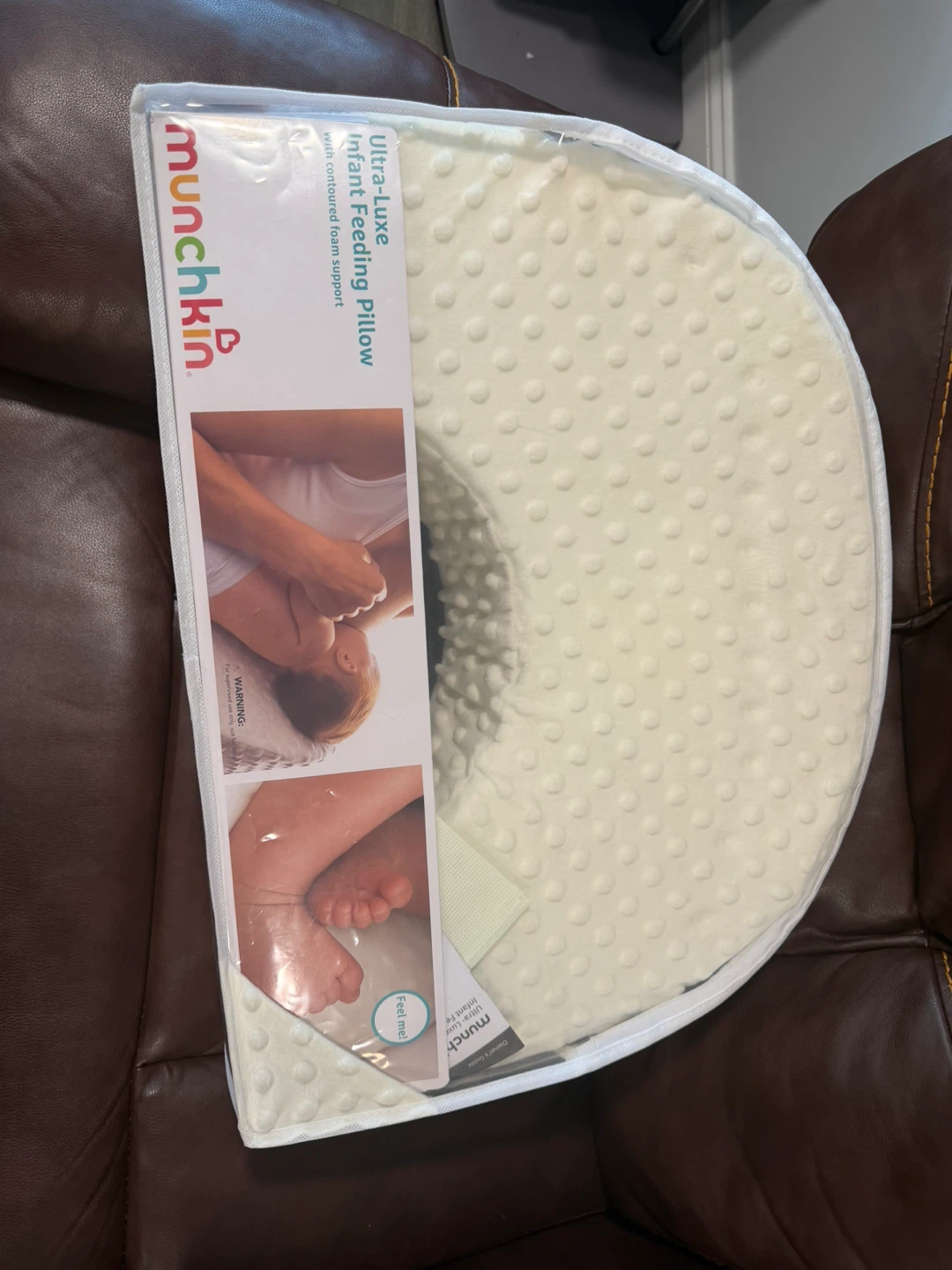 Munchkin Ultra-Luxe Infant Feeding Pillow - photo 2