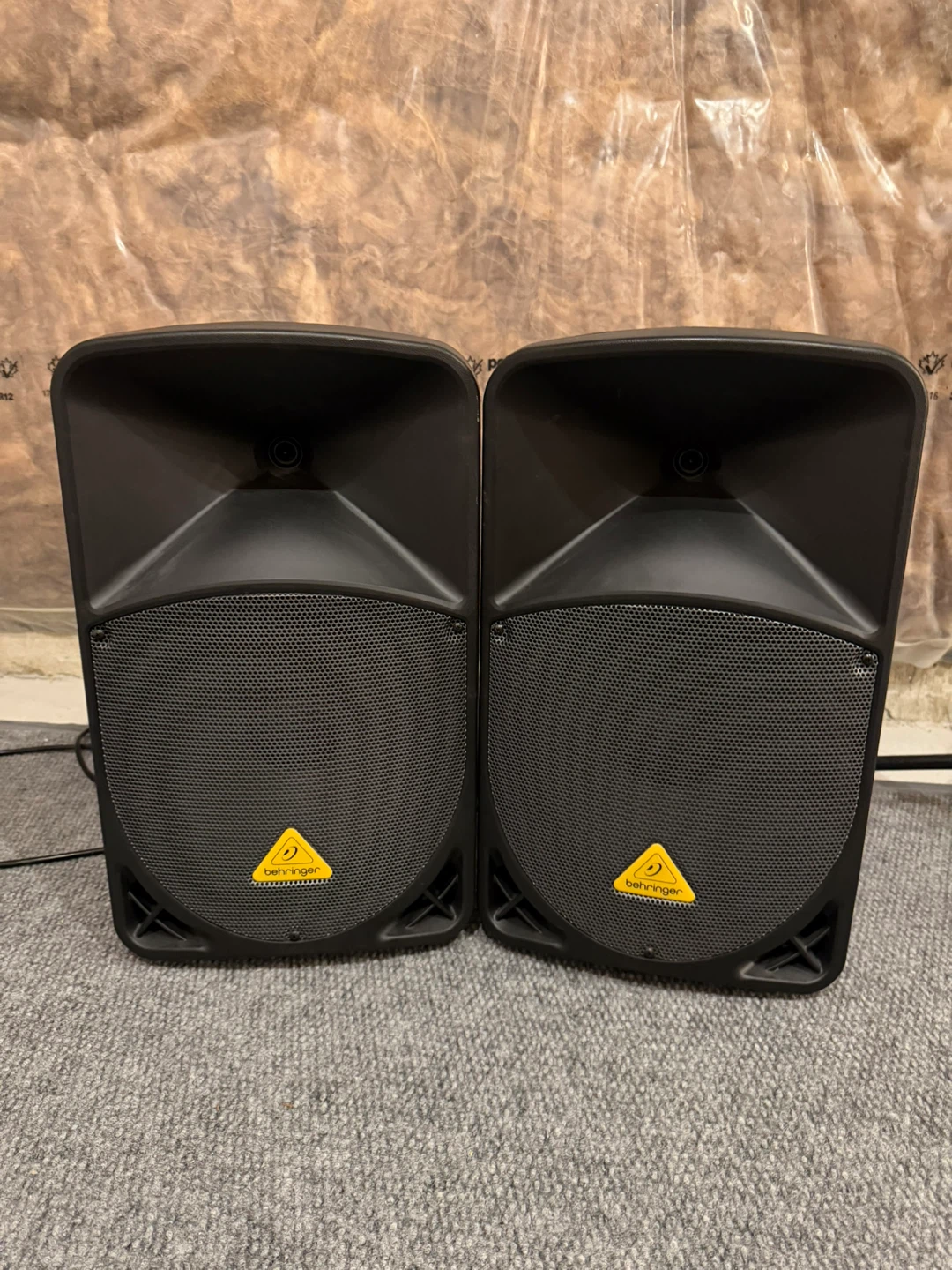 Behringer Subwoofer & 2x PA Speakers + Stands