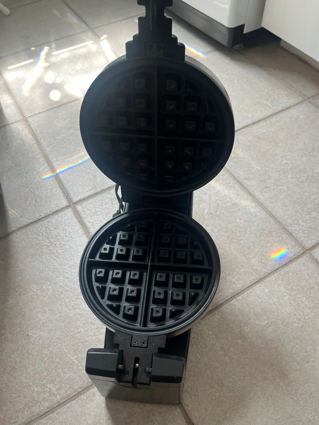 BELLA Waffle Maker - photo 2