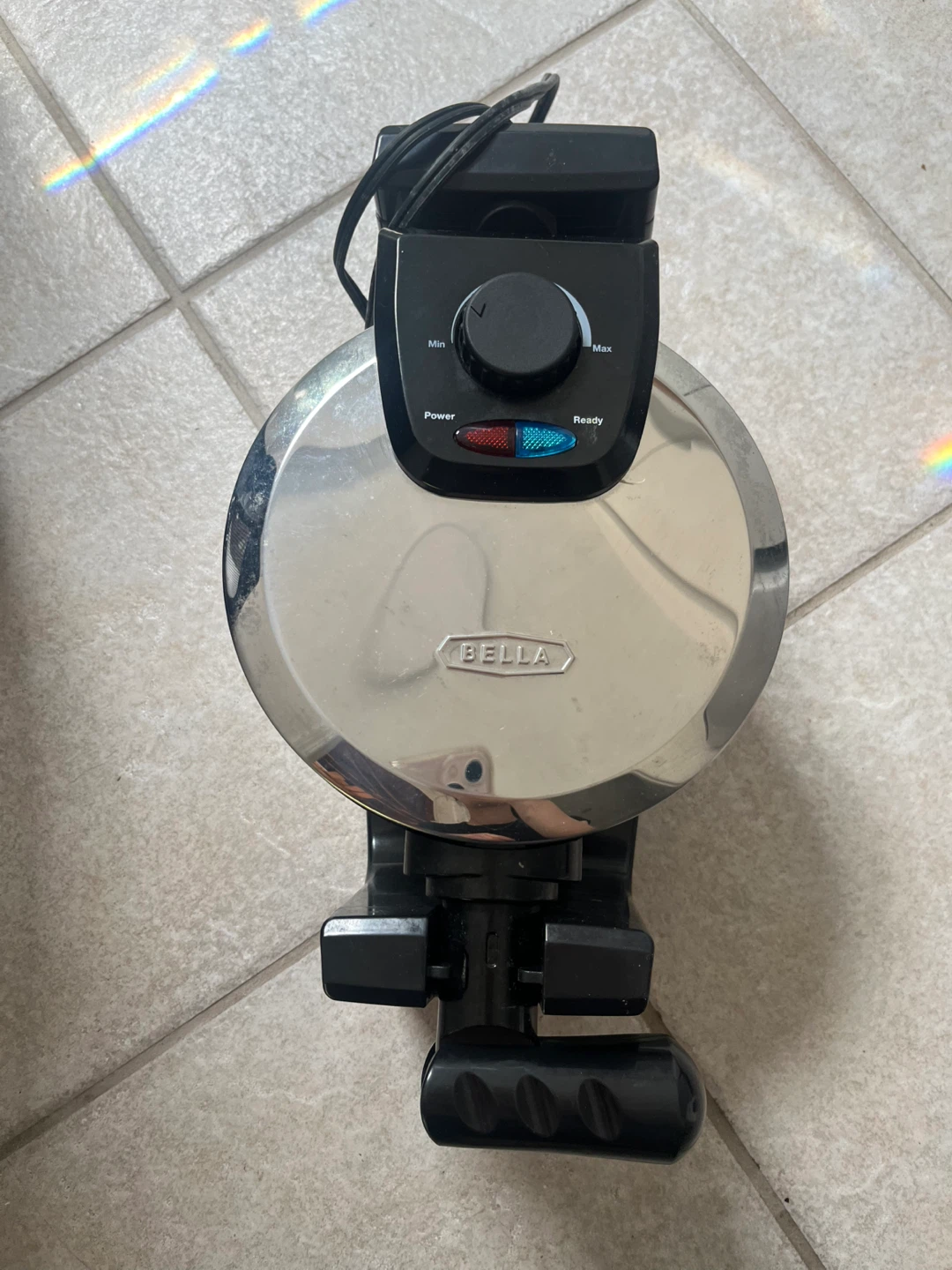 BELLA Waffle Maker