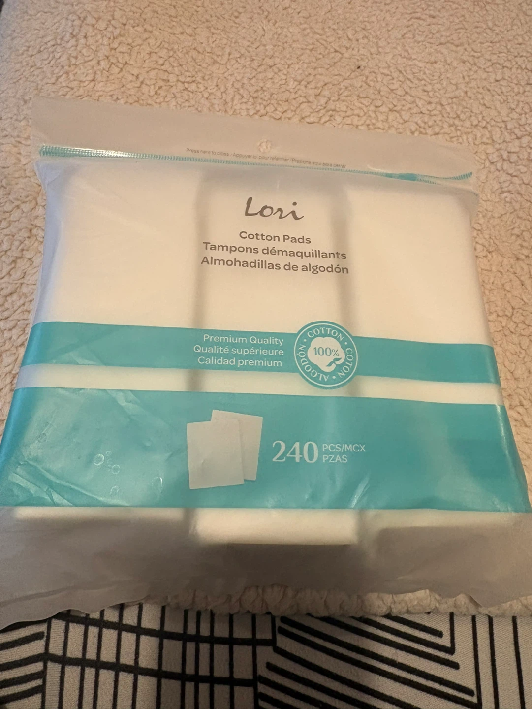 Lori Cotton Pads - 240 pcs