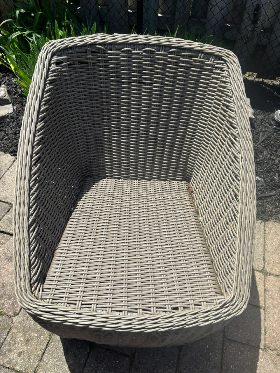 wicker resin outdoor chairs - photo 3