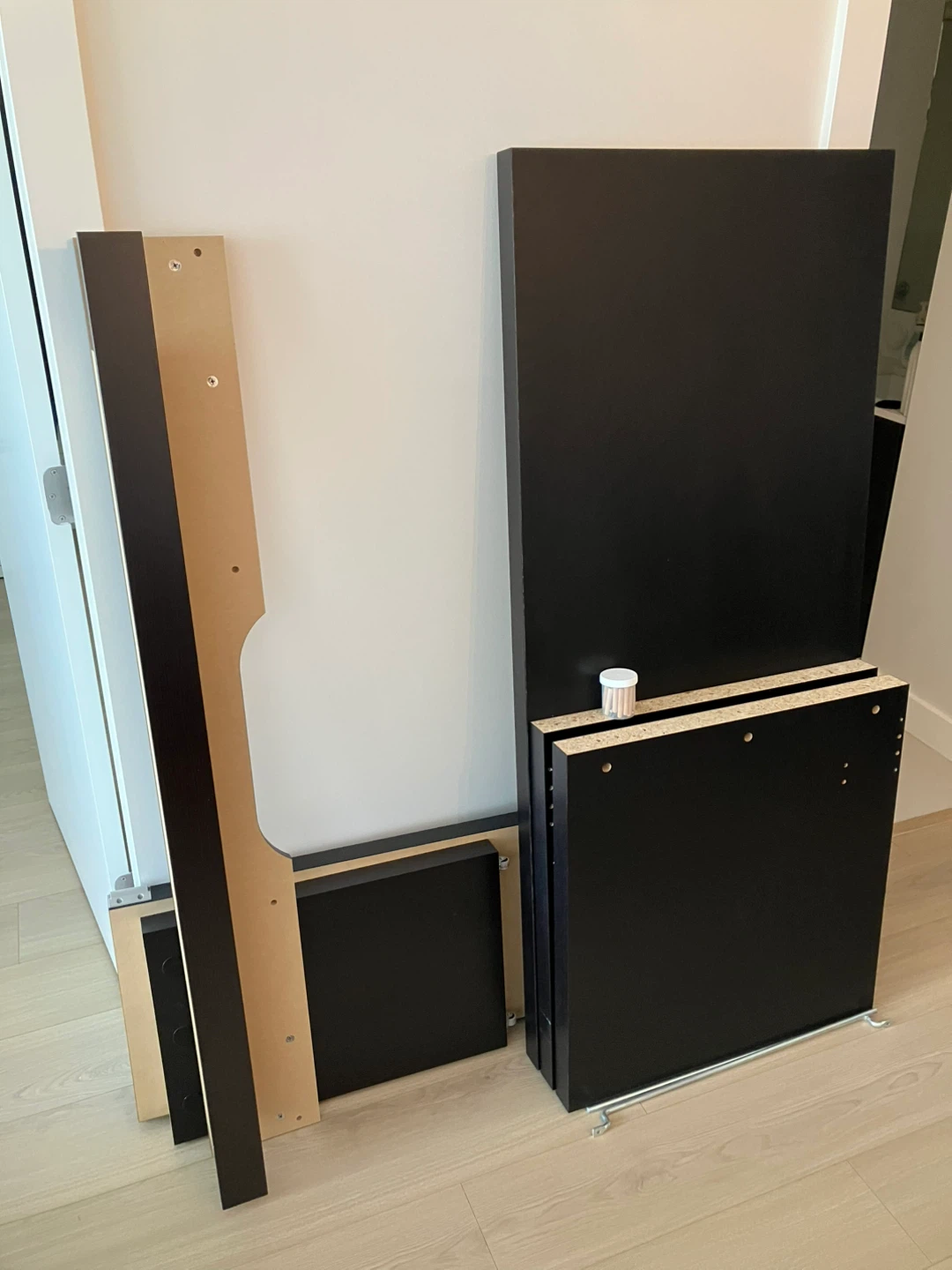 IKEA MALM Desk - photo 2
