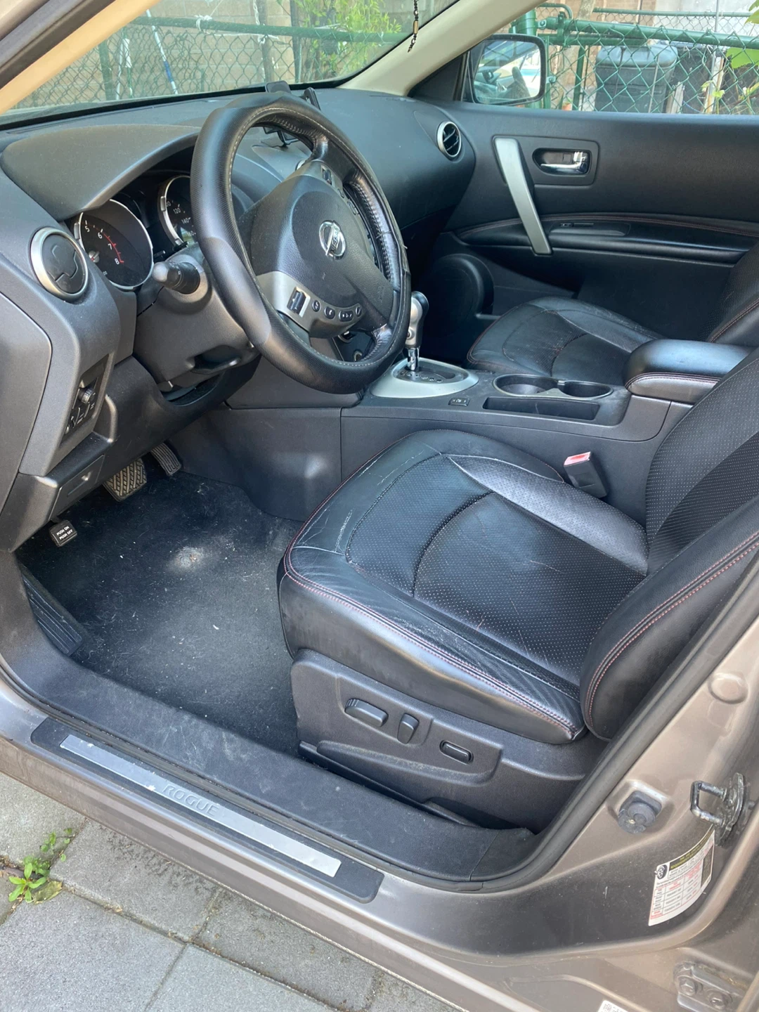 2010 Nissan Rogue SL AWD *NEEDS WORK* - photo 3