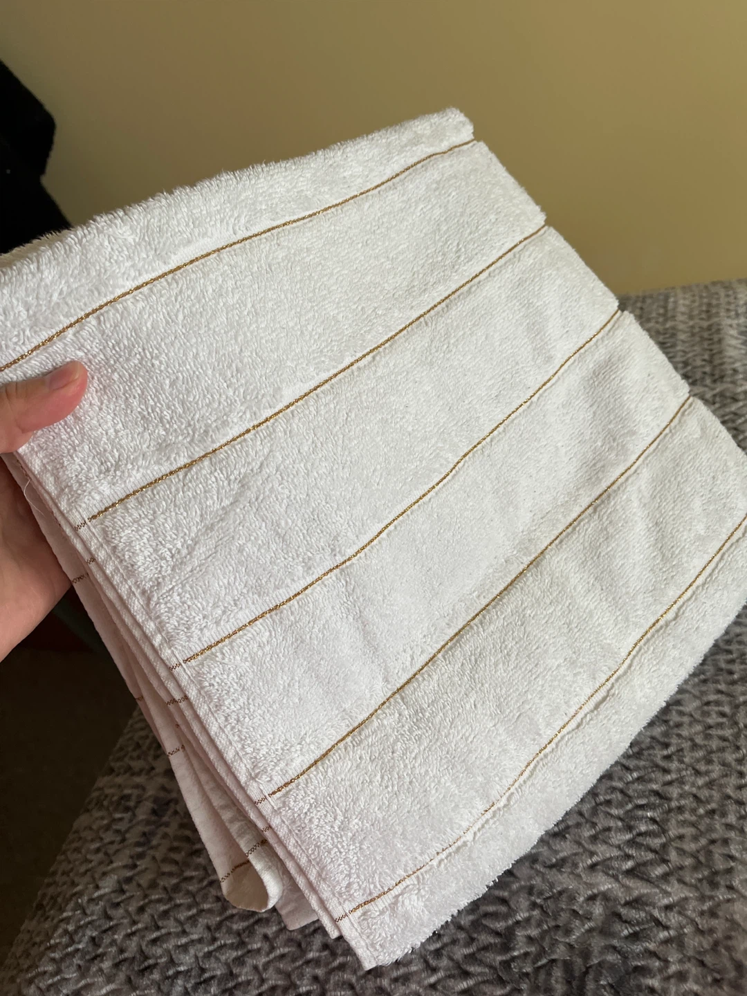 Creative Bath White Towels with Gold Stripes x2 - photo 2