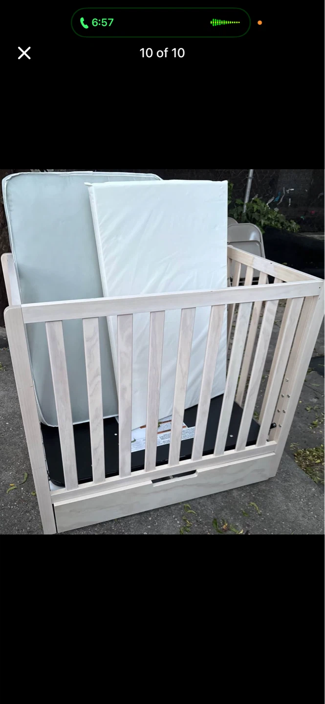 Wooden Baby Crib with Drawers and Mattresses