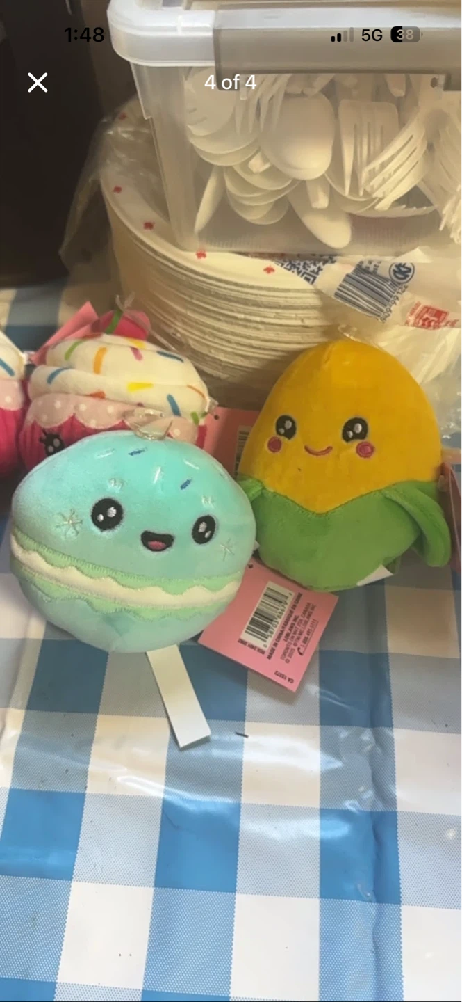 5 Plush Toys - Cupcake, Bears, Macaron, Corn - photo 4