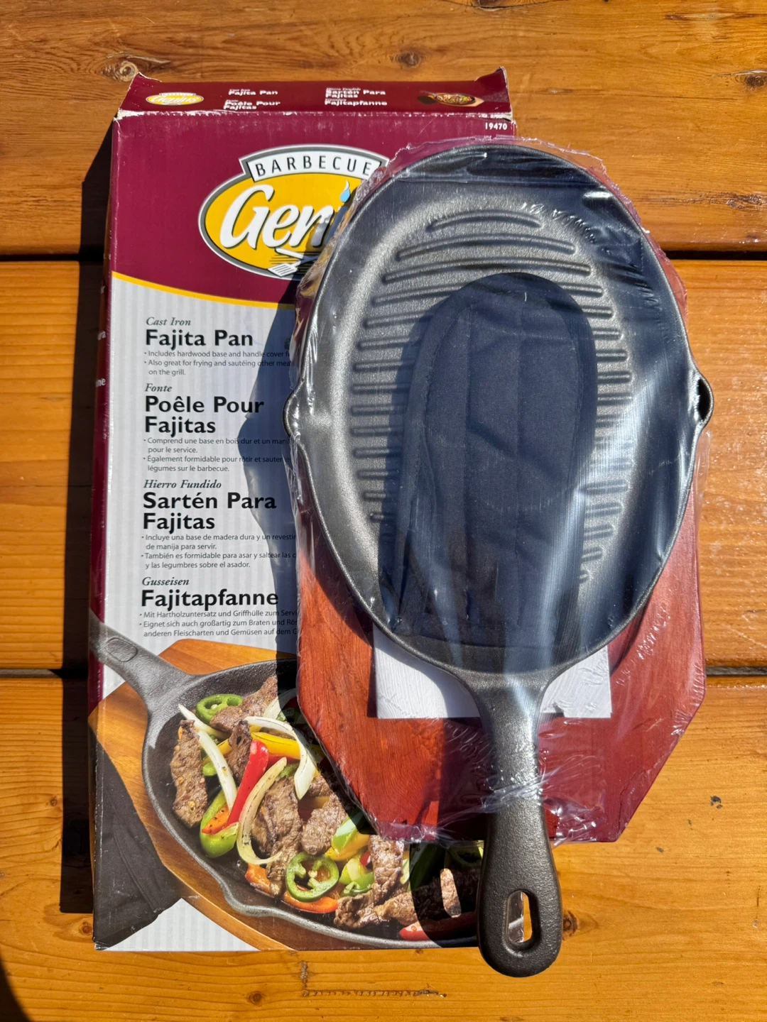 Brand New Fajita Pan | Plate with Wooden Base and Cloth Handles