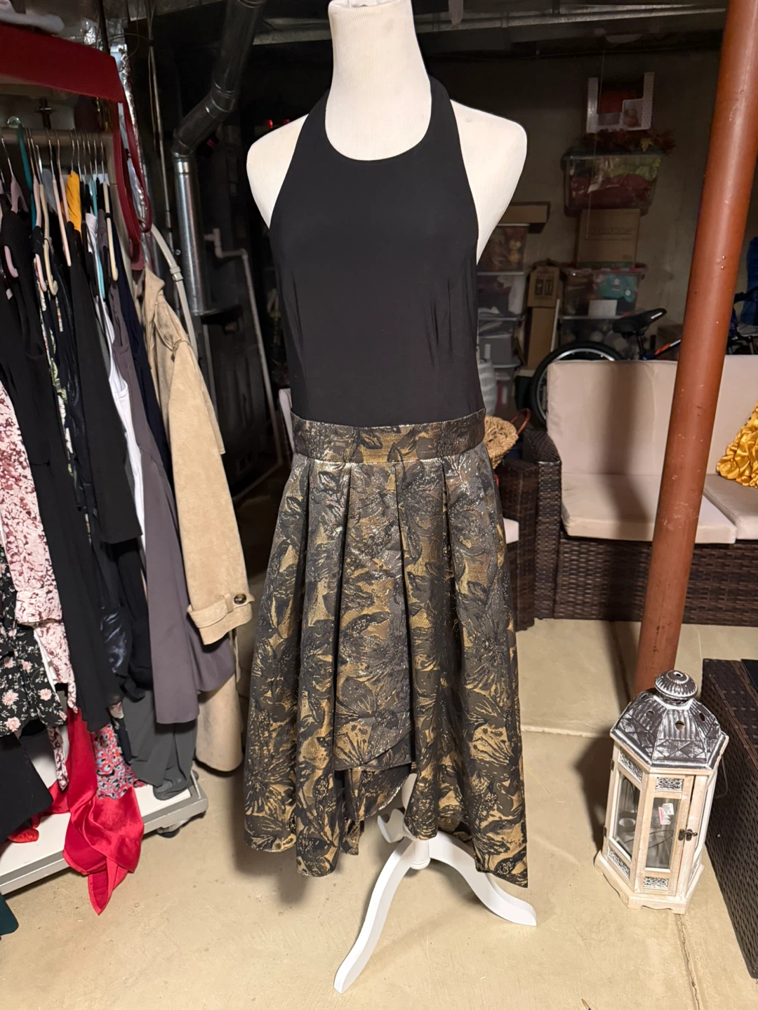 Black & Gold Floral Print High-Low Midi Skirt - photo 2