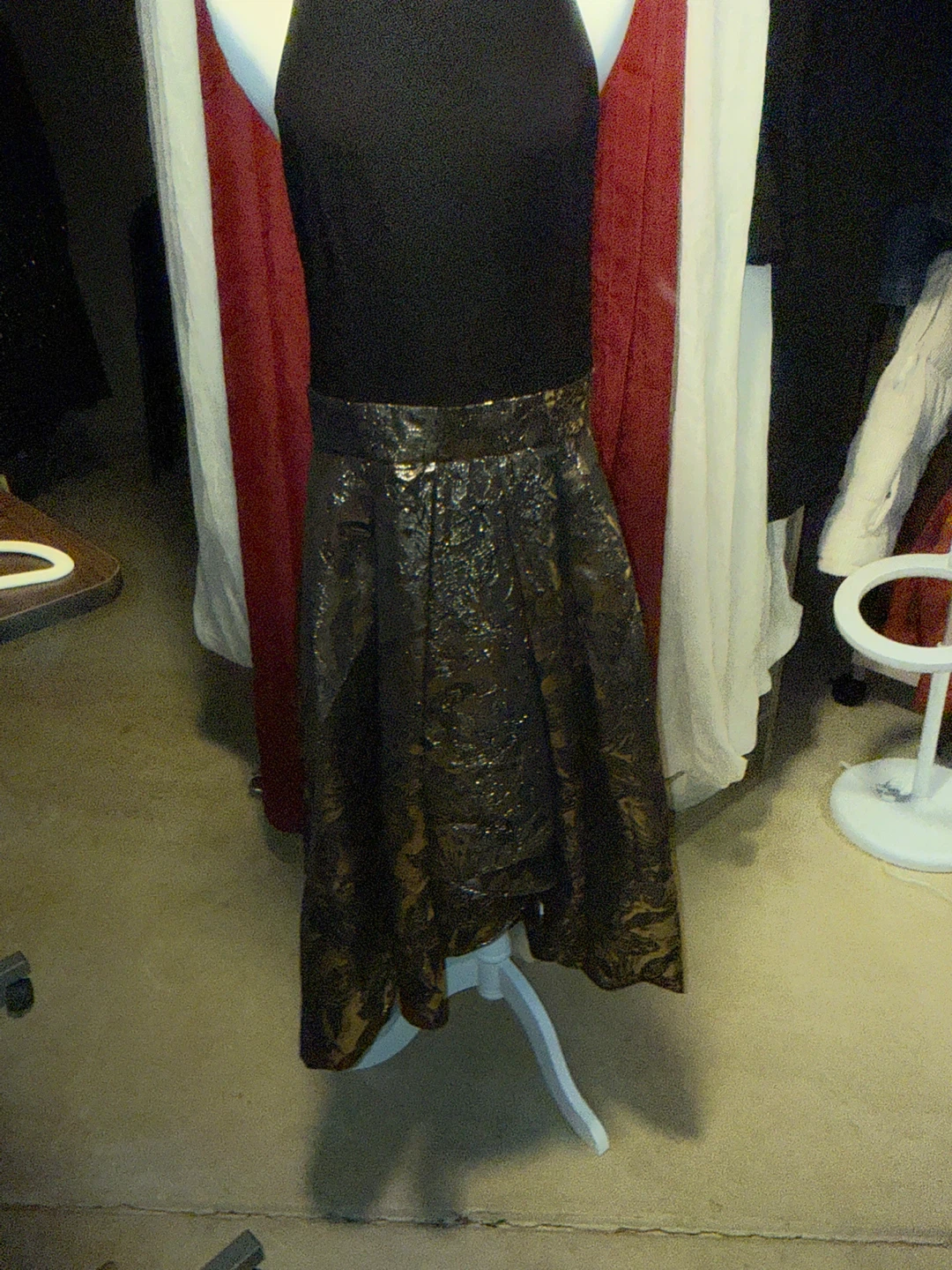 Black & Gold Floral Print High-Low Midi Skirt - photo 3