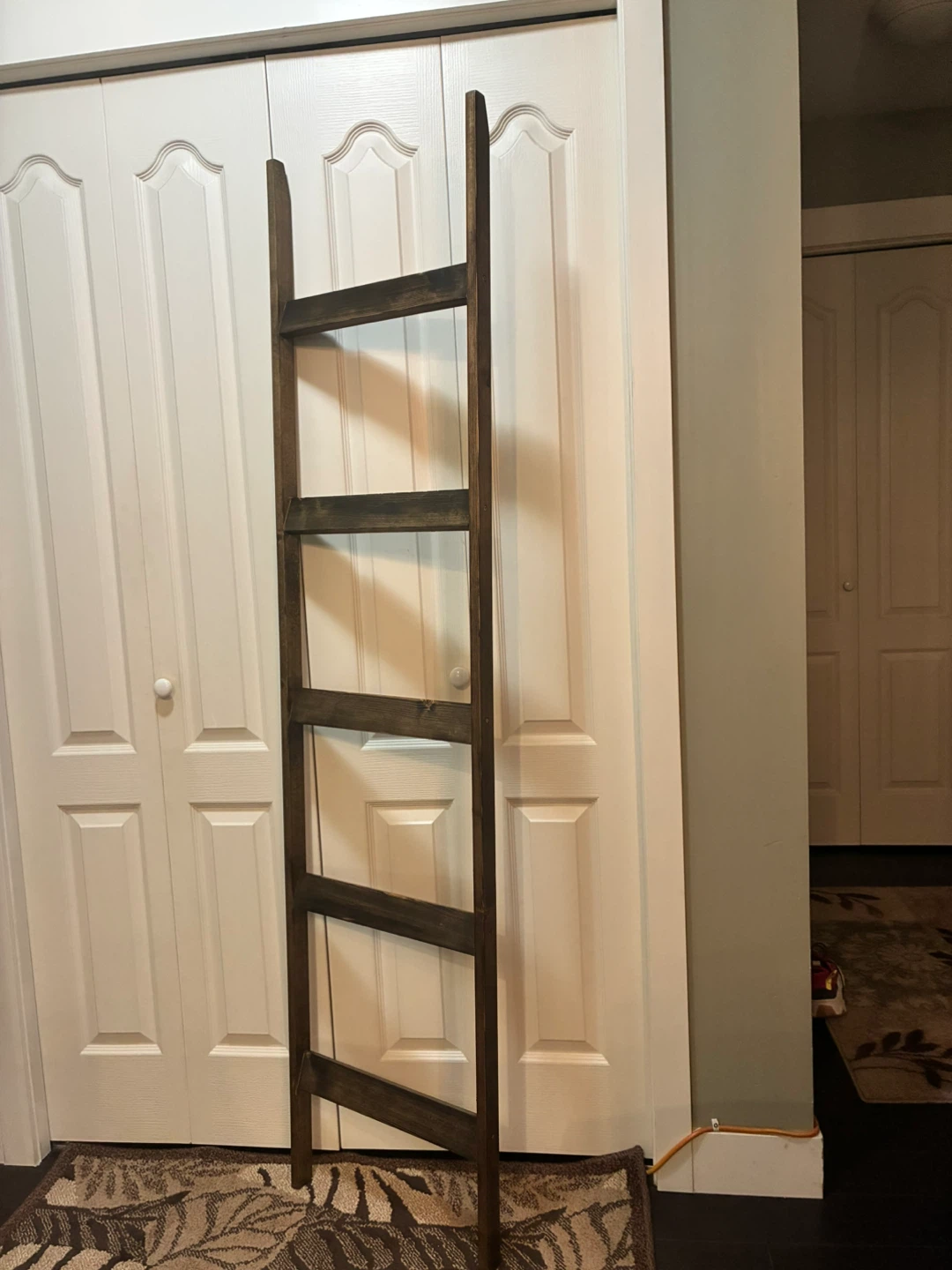 Wooden Blanket Ladder - photo 4