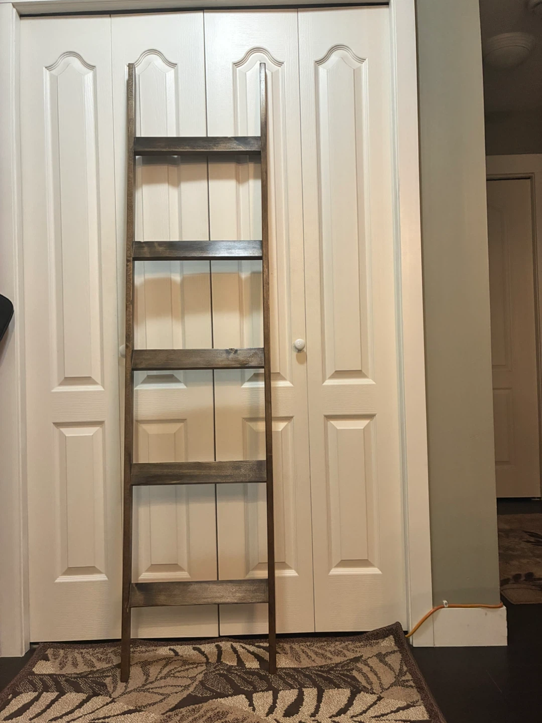 Wooden Blanket Ladder - photo 3