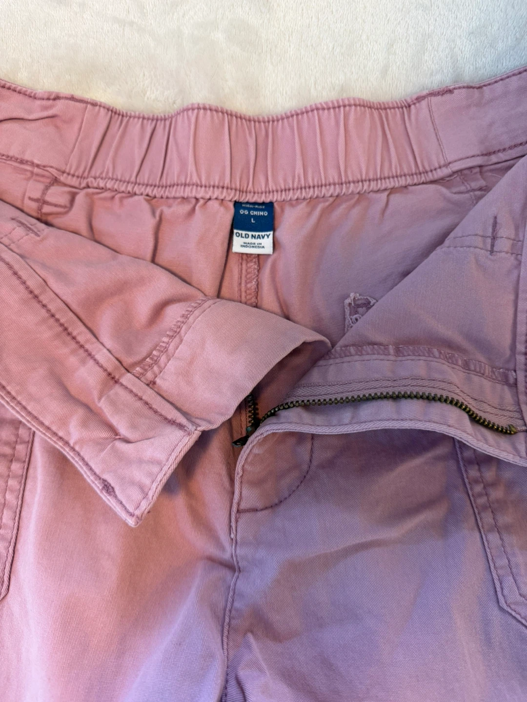 Old Navy Chino Shorts - Size L - Black & Pink - photo 2