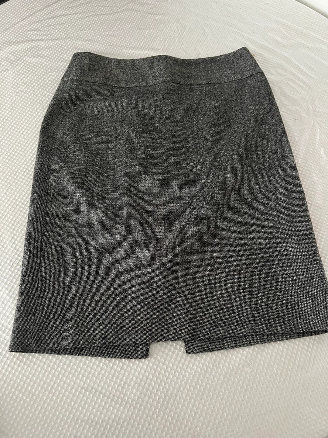 Banana Republic Gray Wool Blend Pencil Skirt Size 6