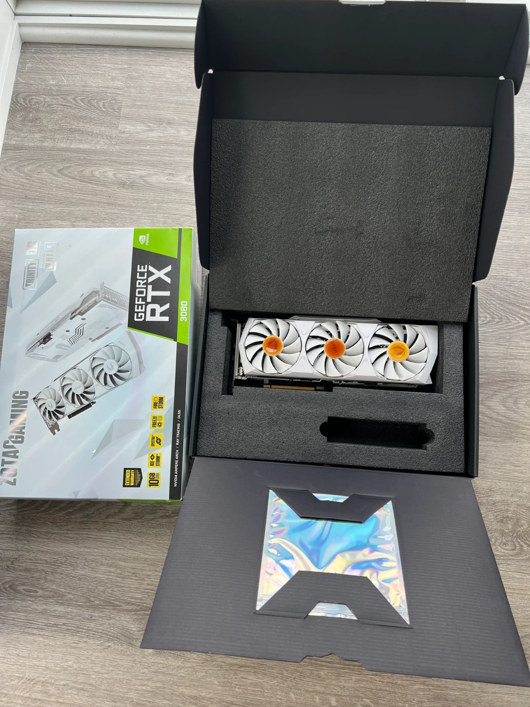 Zotac Gaming GeForce RTX 3080 Trinity OC White Edition - photo 2
