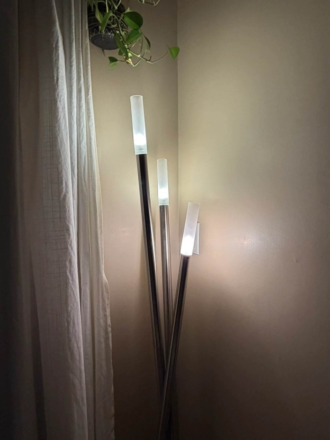 Modern Floor Lamp with 3 Lights