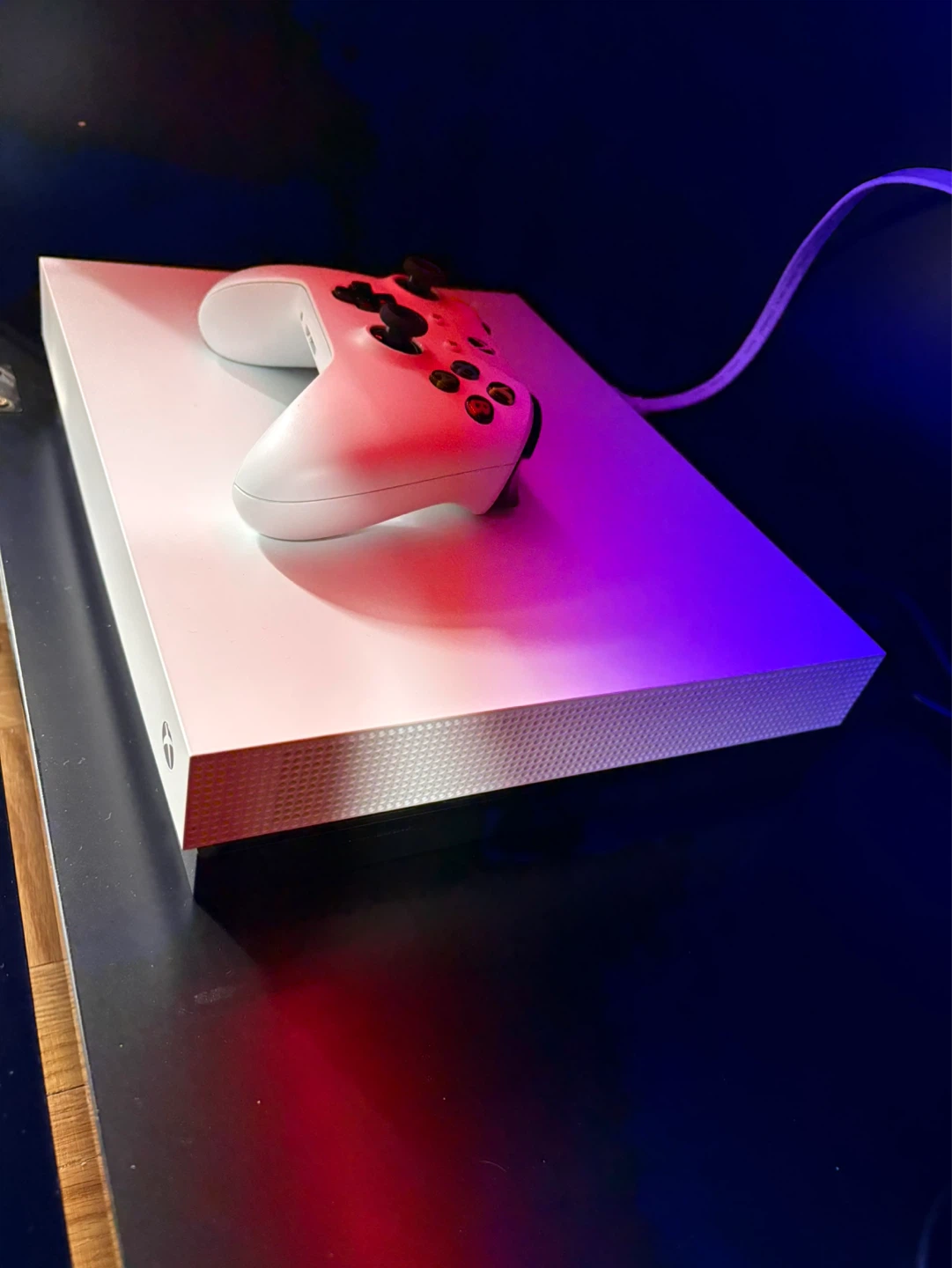 White Xbox One X Console - photo 2