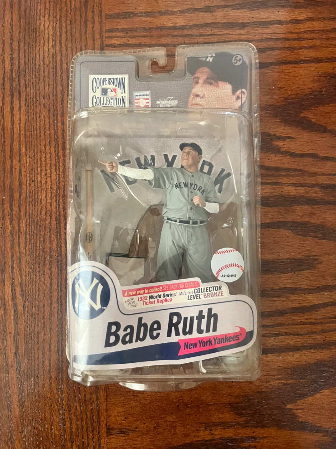Babe Ruth & Barry Bonds McFarlane figures
