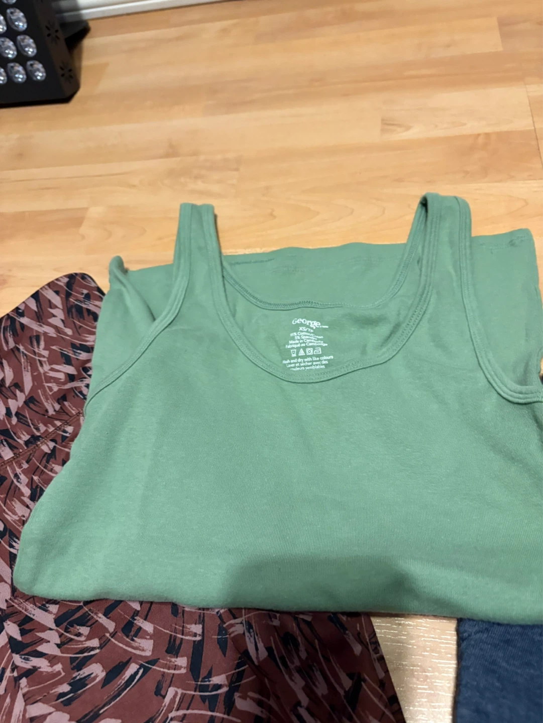 New Tank Top & Shorts & Leggings Bundle - photo 3