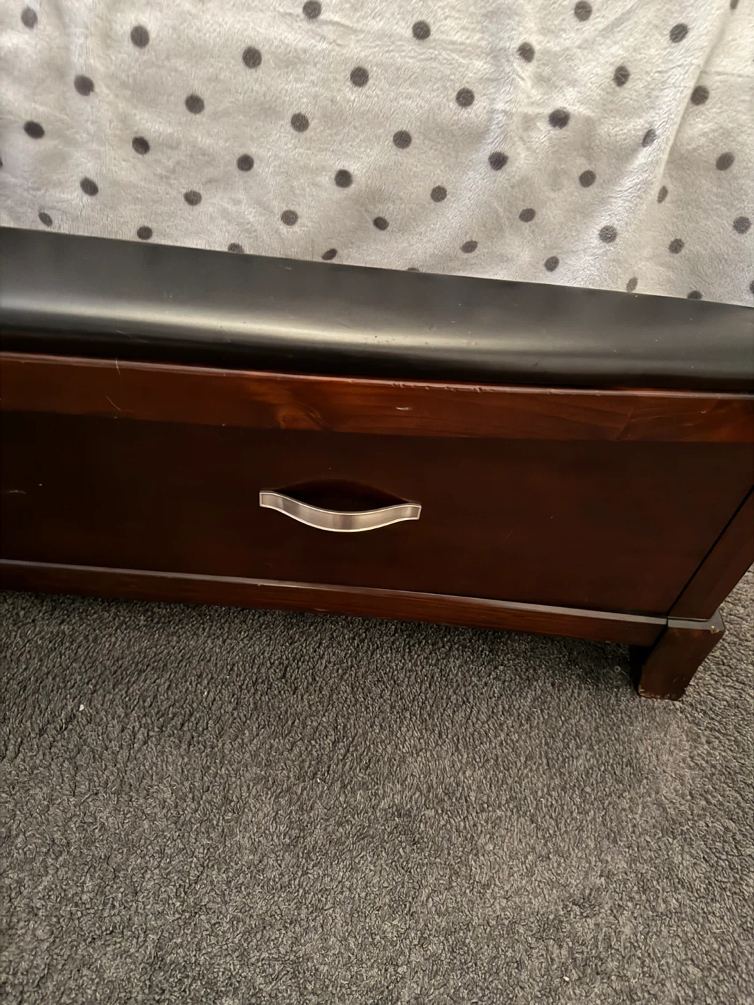 $100 all 3 pcs. Bed, dresser and night table - photo 2