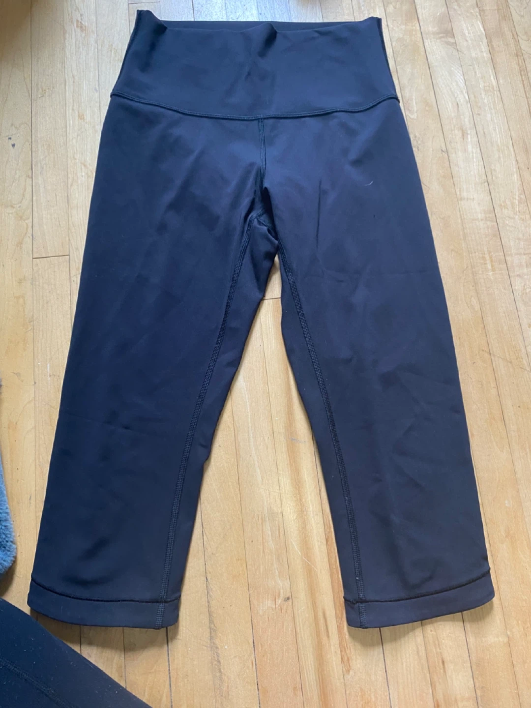 Lululemon Black Crop Leggings Size 6