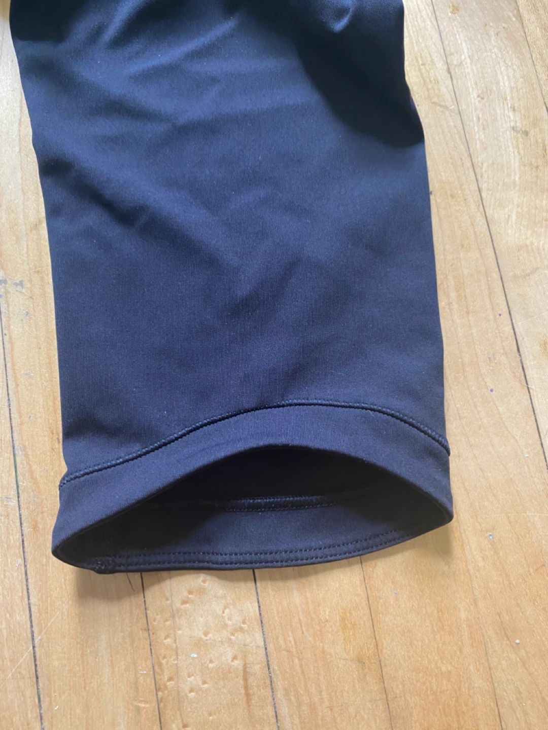Lululemon Black Crop Leggings Size 6 - photo 3