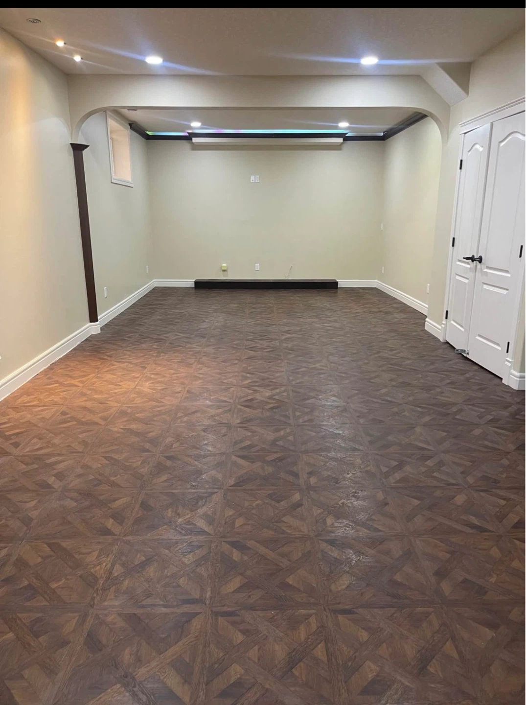 Super spacious legal basement suite - photo 3