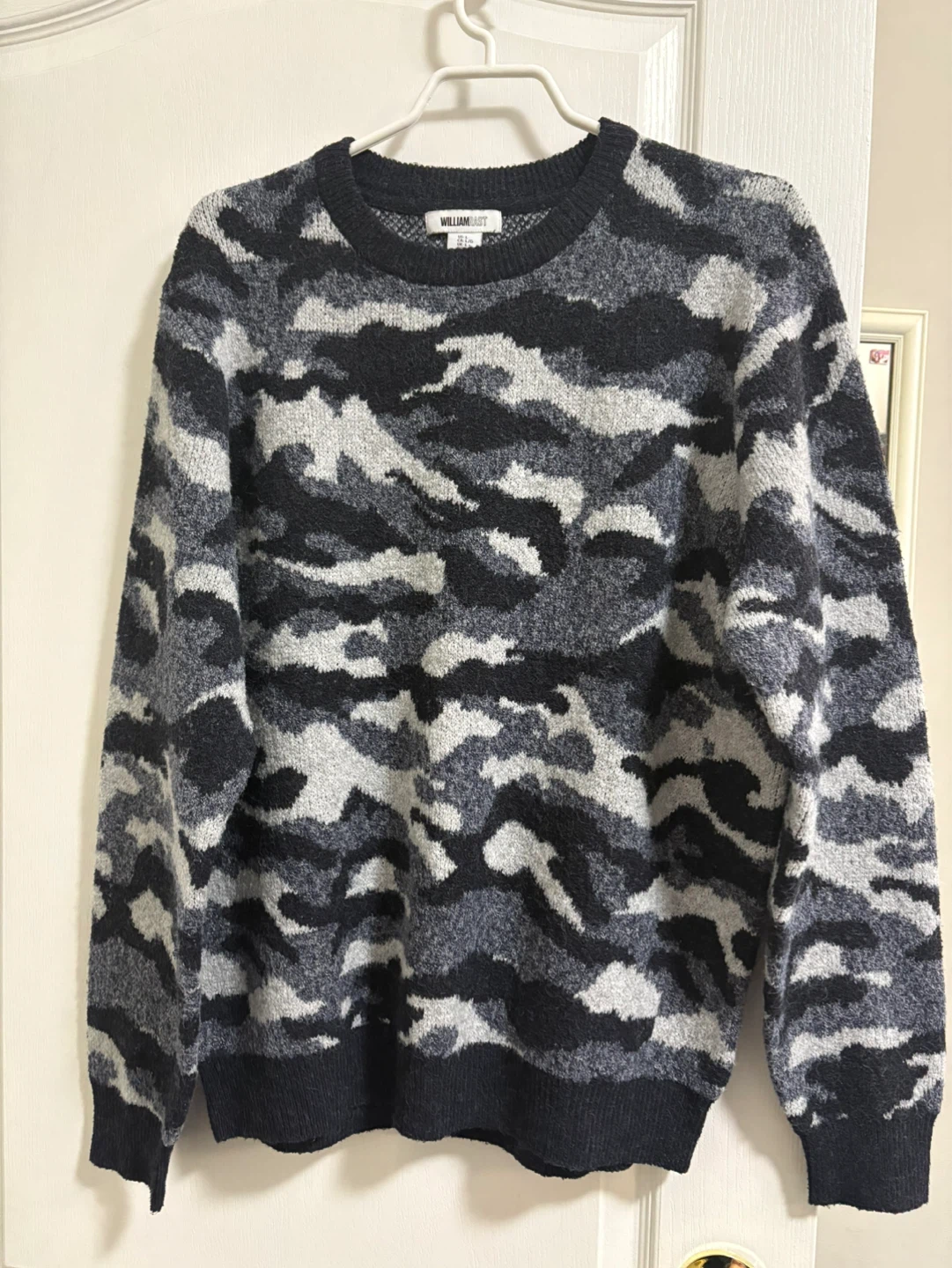 William Rast Camo Sweater - Size L - photo 3
