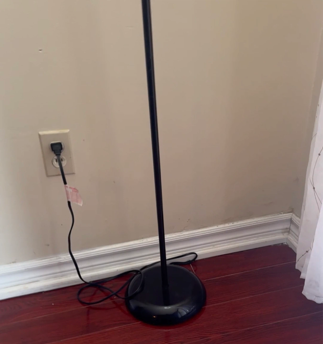 Black Floor Lamp - photo 2