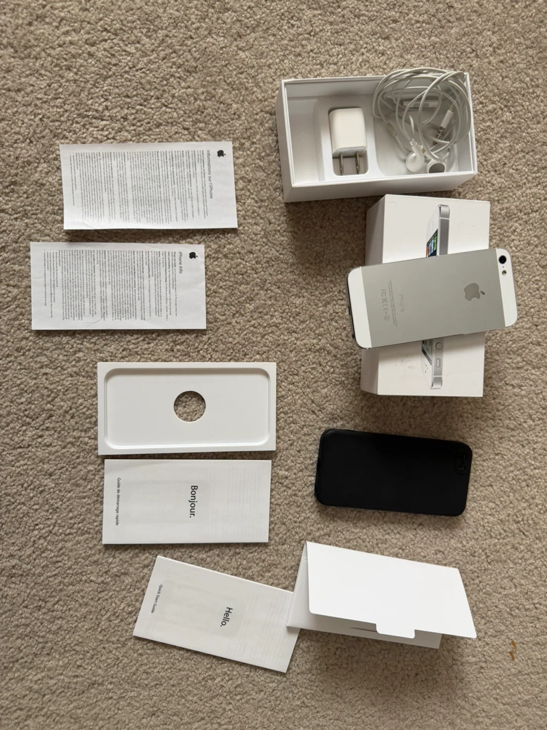 Apple iPhone 5s (Silver) with Box and Accessories