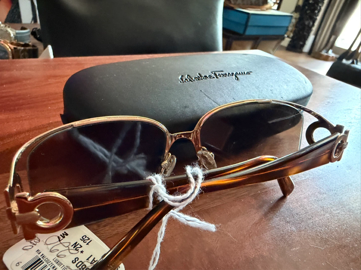 Salvatore Ferragamo Sunglasses New - photo 2