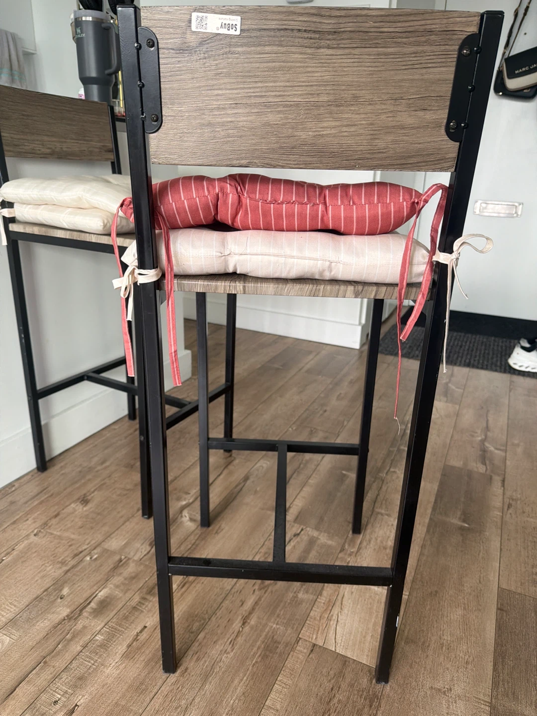 Set of 2 Modern Bar Stools with Cushions - photo 4